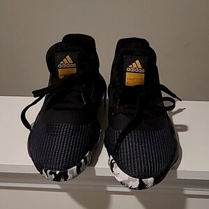 Adidas Men Sz 6 Pro Bounce 2019 Low Cut Basketball Shoes